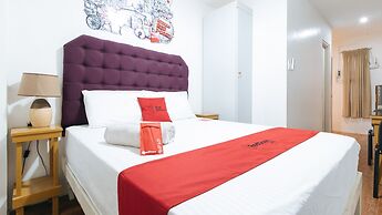 RedDoorz Plus @ Ruby Las Pinas Weekly Stay