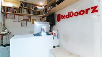RedDoorz Plus @ Ruby Las Pinas Weekly Stay