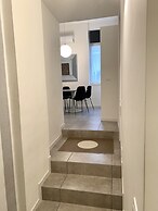 Fashion Elvira House 2