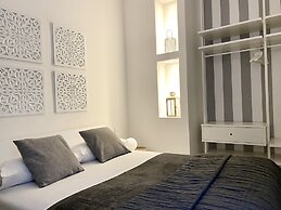 Fashion Elvira House 2