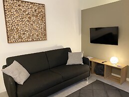 Fashion Elvira House 2