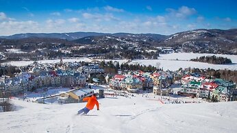 Duhamel Rock Cliff 3-Bedroom Waterfront Chalet