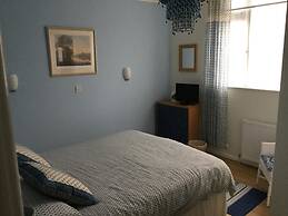 Lakeside Guest House