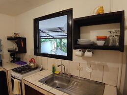 Colibri Surf House & Flats