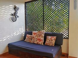 Colibri Surf House & Flats