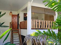 Colibri Surf House & Flats