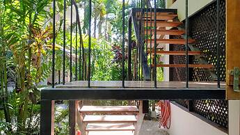 Colibri Surf House & Flats