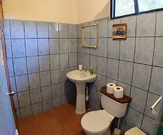 Colibri Surf House & Flats