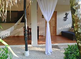 Colibri Surf House & Flats