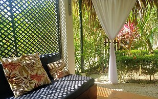 Colibri Surf House & Flats