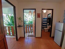 Colibri Surf House & Flats