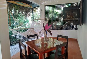 Colibri Surf House & Flats
