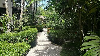 Colibri Surf House & Flats