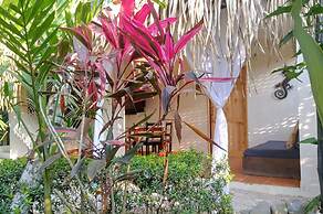 Colibri Surf House & Flats