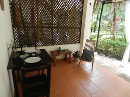 Colibri Surf House & Flats