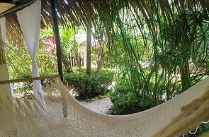 Colibri Surf House & Flats