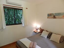 Colibri Surf House & Flats