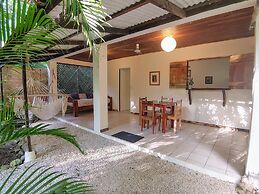Colibri Surf House & Flats