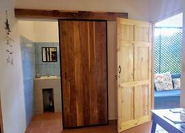 Colibri Surf House & Flats