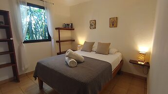 Colibri Surf House & Flats