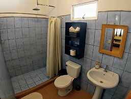 Colibri Surf House & Flats