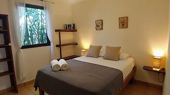 Colibri Surf House & Flats