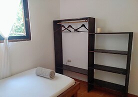 Colibri Surf House & Flats