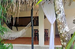 Colibri Surf House & Flats