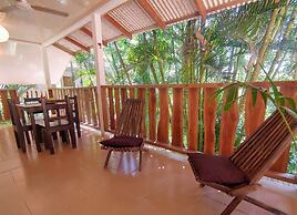 Colibri Surf House & Flats