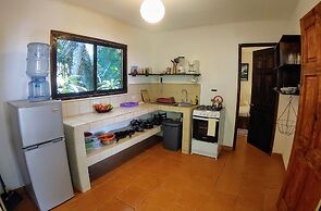 Colibri Surf House & Flats