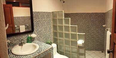 Limon Flat Santa Teresa