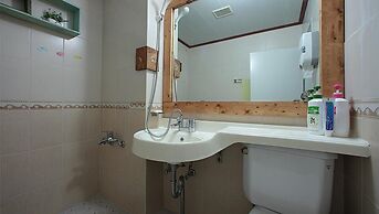 Muju Bakam Villa Pension