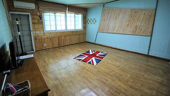 Muju Bakam Villa Pension