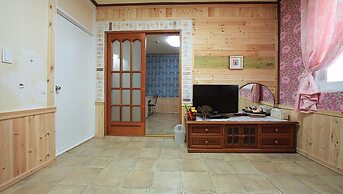 Muju Bakam Villa Pension