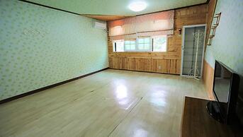 Muju Bakam Villa Pension