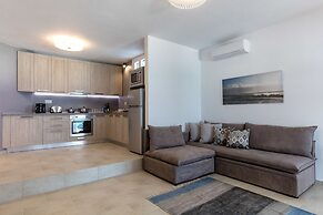 Apricot and Sea Luxury Villas