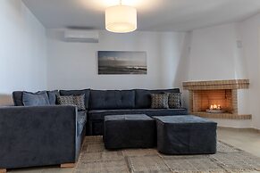 Apricot and Sea Luxury Villas