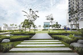 Arch Plus Studio at Trefoil Setia City