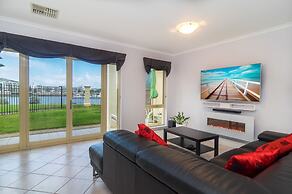 Port Adelaide Harbourside Home