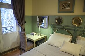 Mogol Apartments Premium