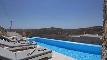 Luxury Villas  by Live&Travel