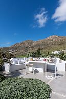 Luxury Villas  by Live&Travel