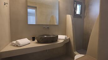 Luxury Villas  by Live&Travel