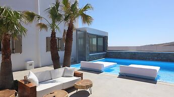 Luxury Villas  by Live&Travel