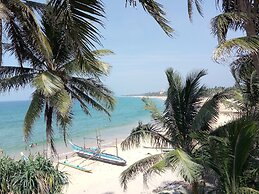 Githmini Beach Guest House & Toures