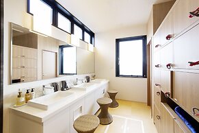 Hotel Hillarys Shinsaibashi