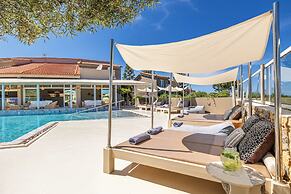 Paradise Island Villas