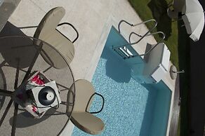 Paradise Island Villas