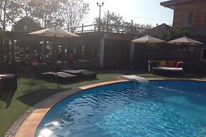 Check In & Chill Out Laem Sok Pier