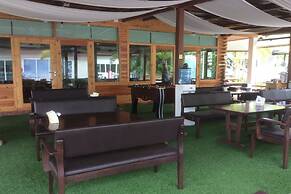 Check In & Chill Out Laem Sok Pier